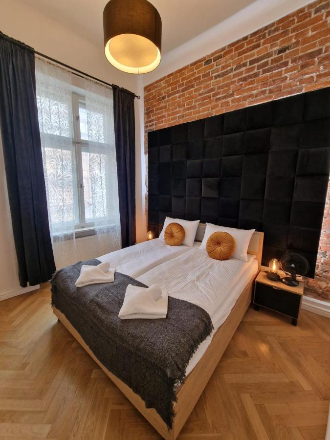 Golden Pearl - Main Square, 100 Sqm, 4 Rooms Cracovia Exterior foto