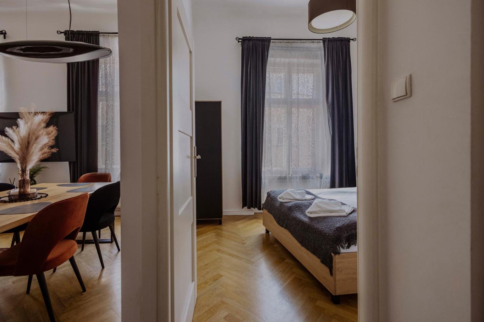 Golden Pearl - Main Square, 100 Sqm, 4 Rooms Cracovia Exterior foto