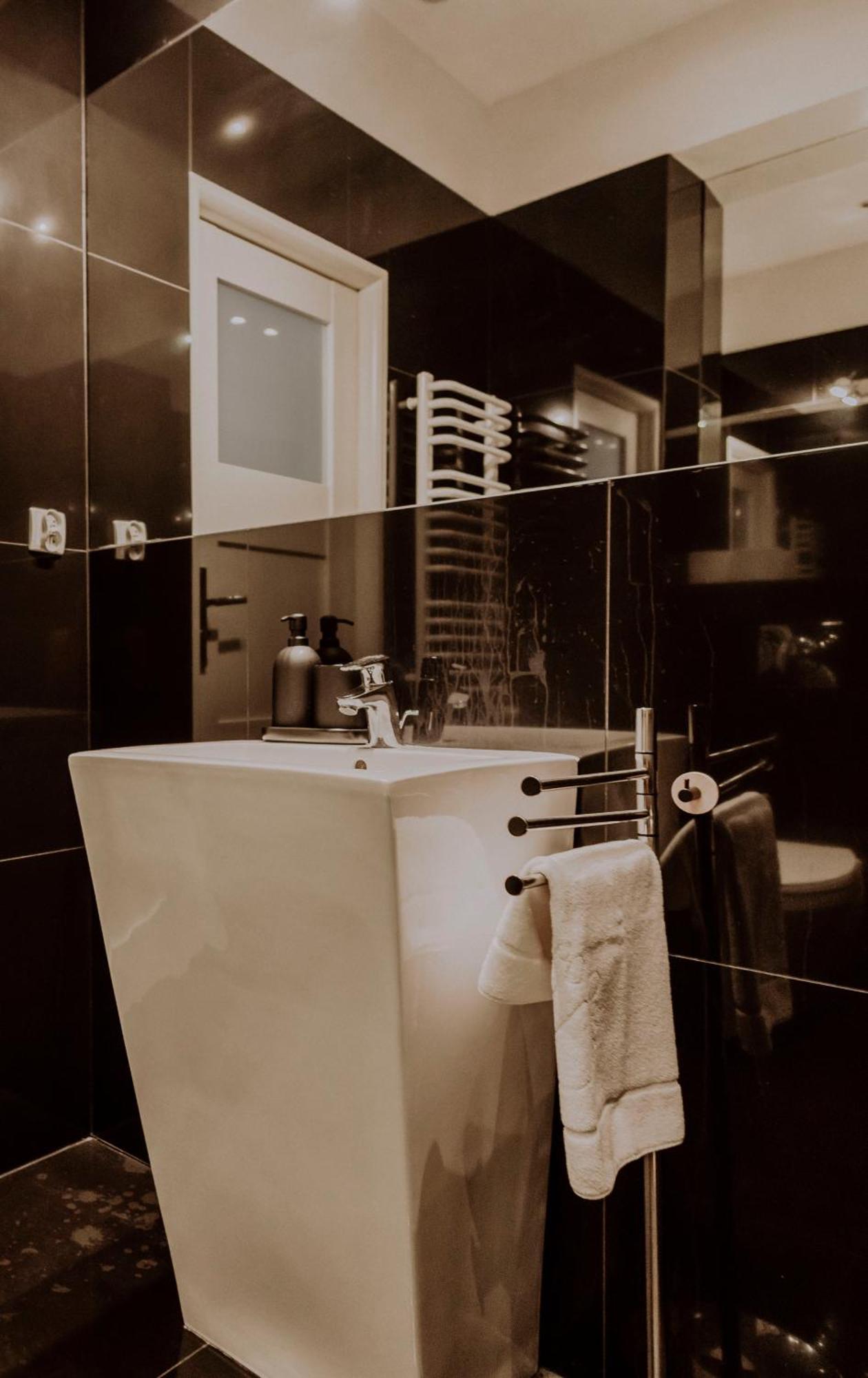 Golden Pearl - Main Square, 100 Sqm, 4 Rooms Cracovia Exterior foto