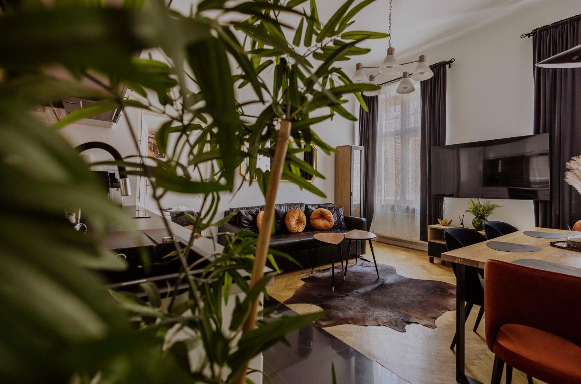 Golden Pearl - Main Square, 100 Sqm, 4 Rooms Cracovia Exterior foto